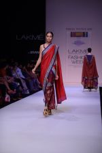 Model walk the ramp for Shruti Sancheti show at LFW 2013 Day 4 in Grand Haytt, Mumbai on 26th Aug 2013 (220).JPG